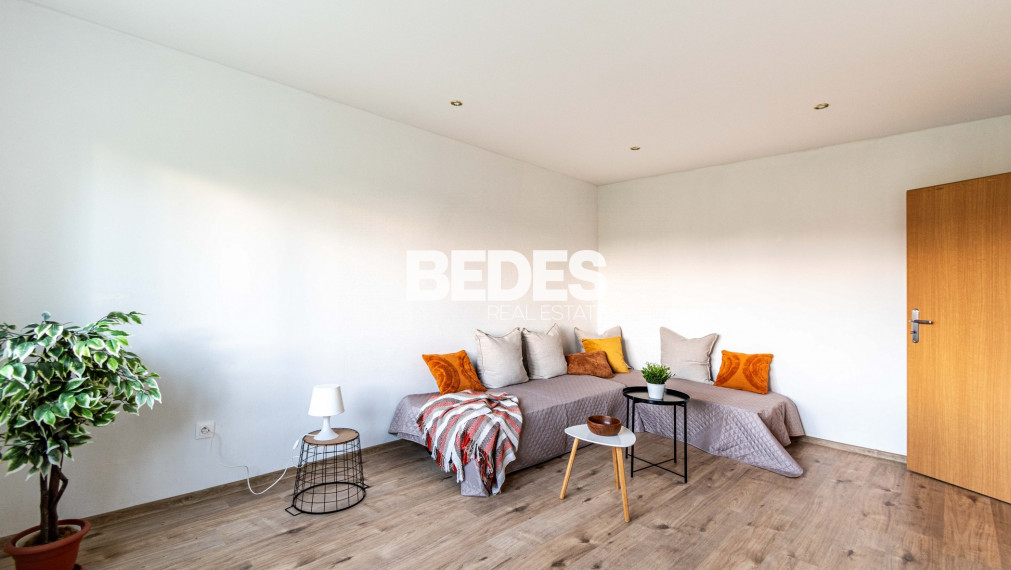 BEDES | 1 izb. byt, 34m2, po rekonštrukcií, PD