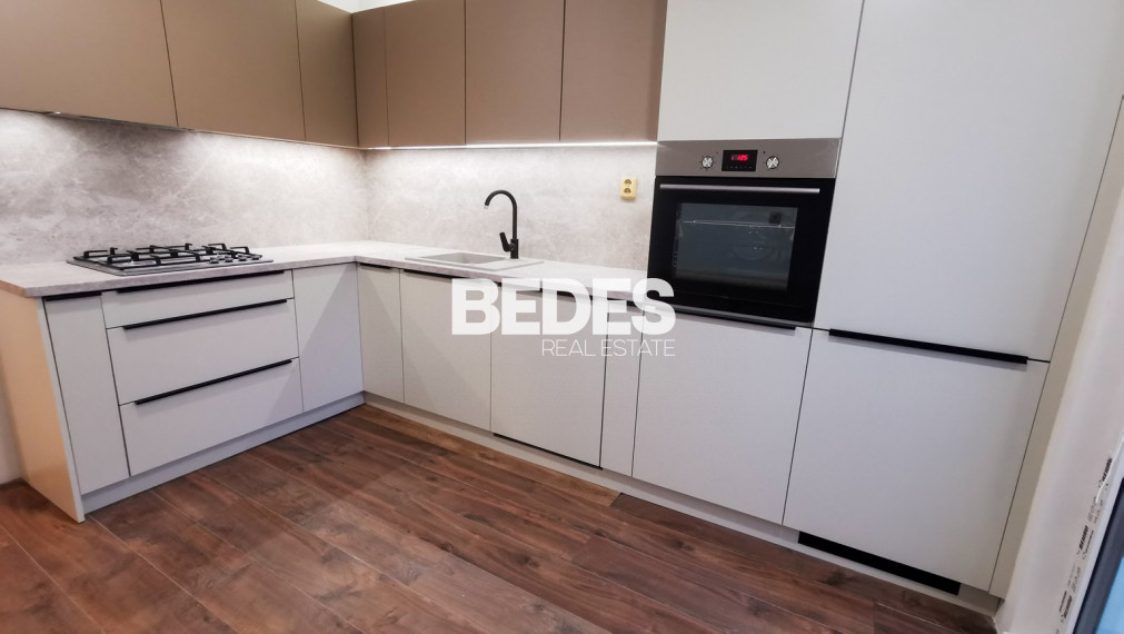 BEDES | 3izbový byt, 72m2, komplet spotrebiče, nová kuchyňa